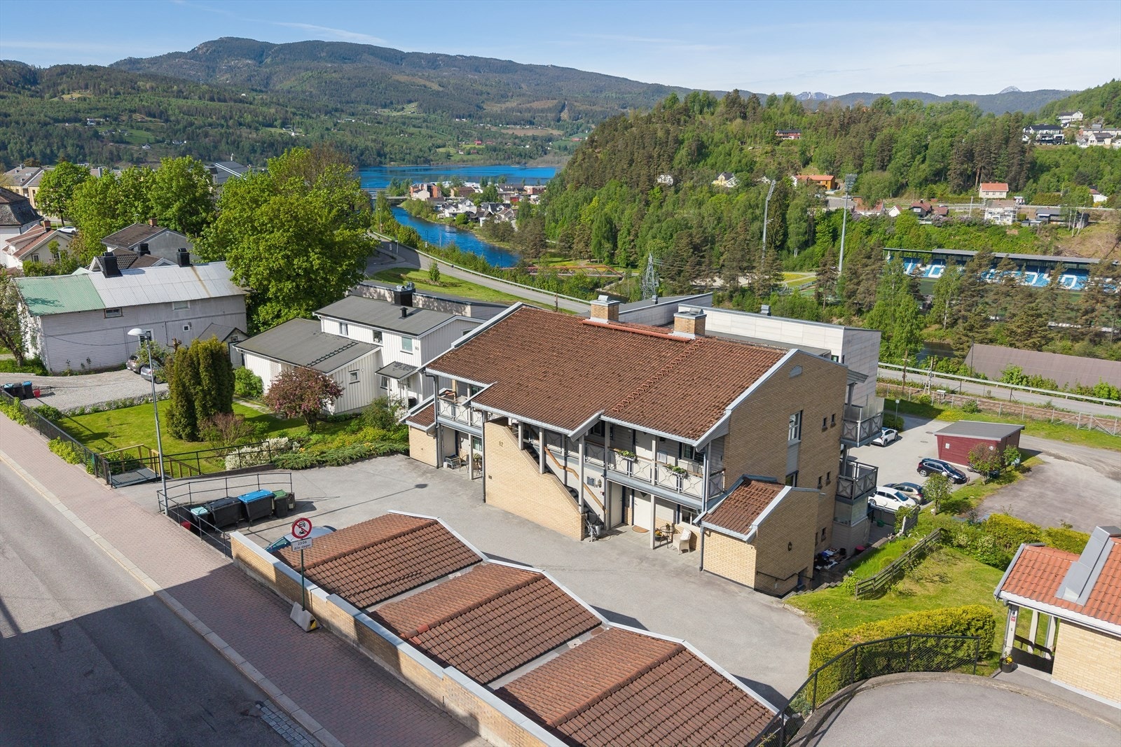 Her får du en lettstelt leilighet med gode muligheter for å sette eget preg. Galleribilde