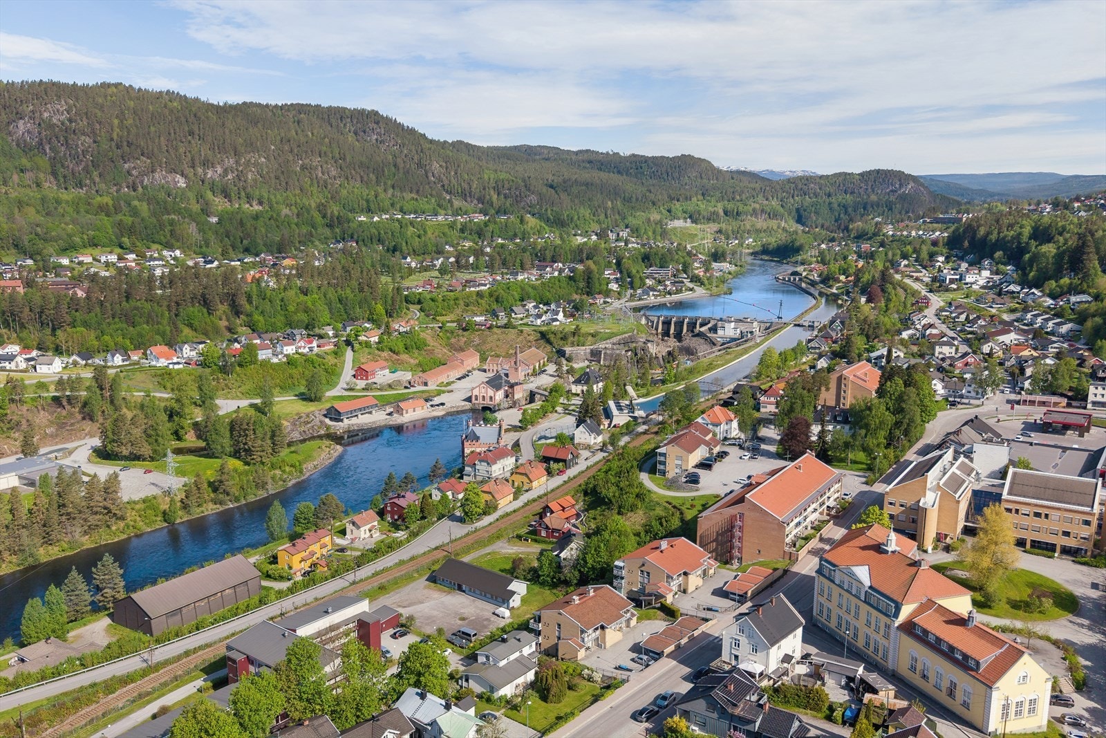 Leiligheten gir et godt utgangspunkt for deg som ønsker å bo praktisk på Notodden. Velkommen til en hyggelig visning! Galleribilde
