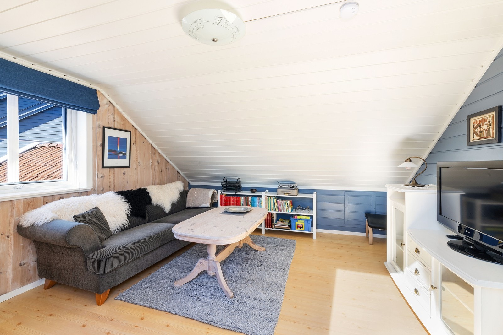 Innredet rom på loft (ikke byggesøkt/ikke godkjent for varig opphold Galleribilde