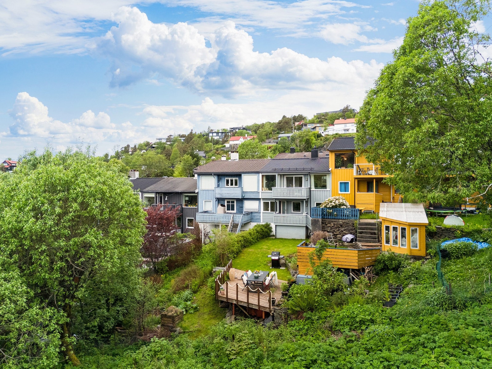 Boligen ligger vendt mot en grønn lunge Galleribilde