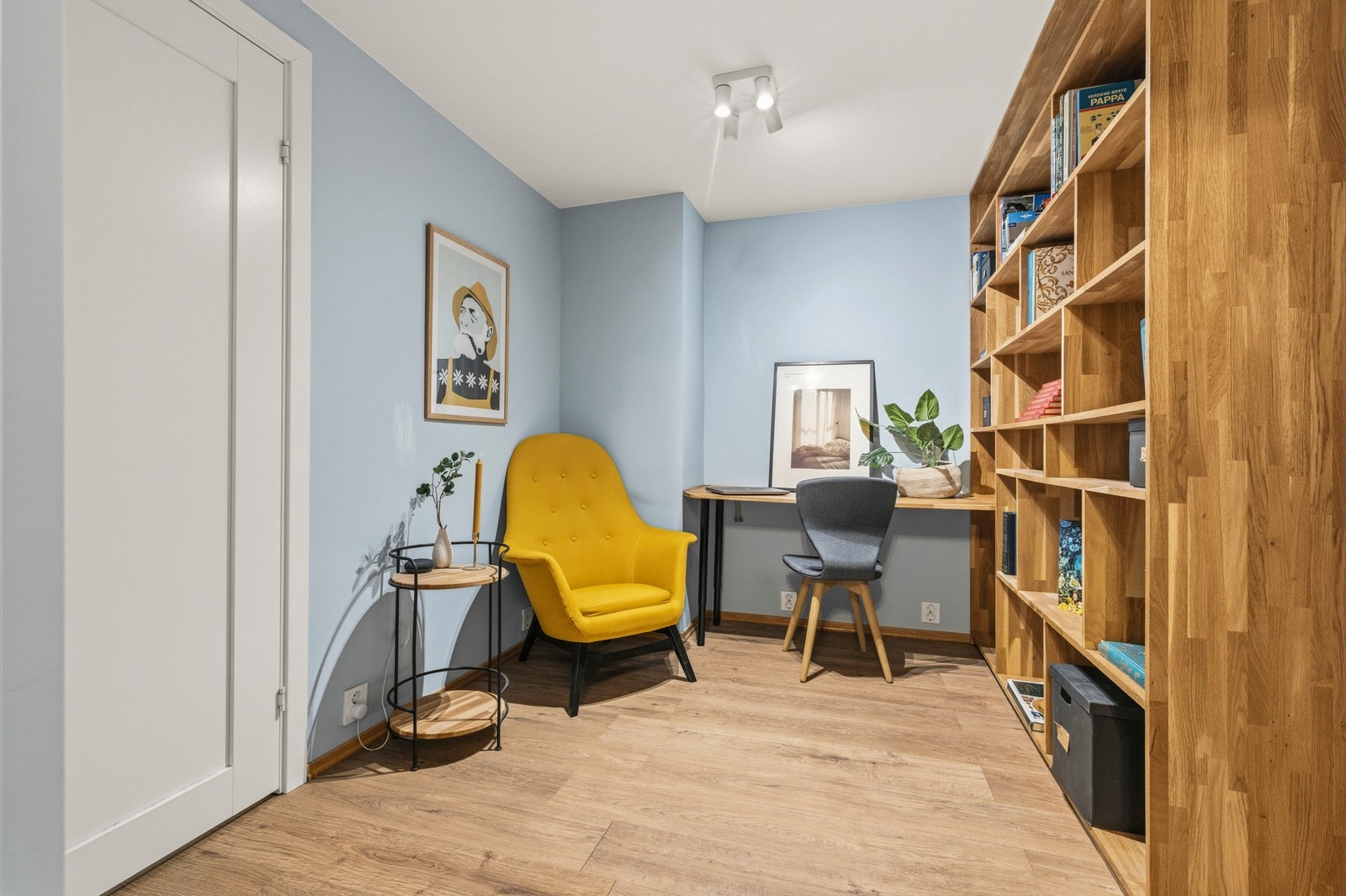 En bod på plan 1 har av nåværende eiere blitt benyttet som et kontor. Galleribilde