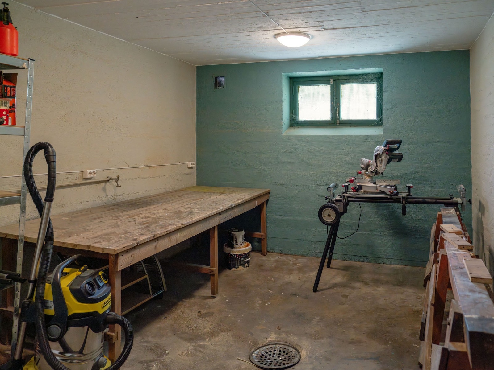 Beboere har tilgang på et "hobbyrom" som kan brukes til å sage, male ting, sykkelverksted osv. I tillegg er det et felles treningsrom med tredemølle, vekter og andre enkle treningsfasiliteter. Galleribilde