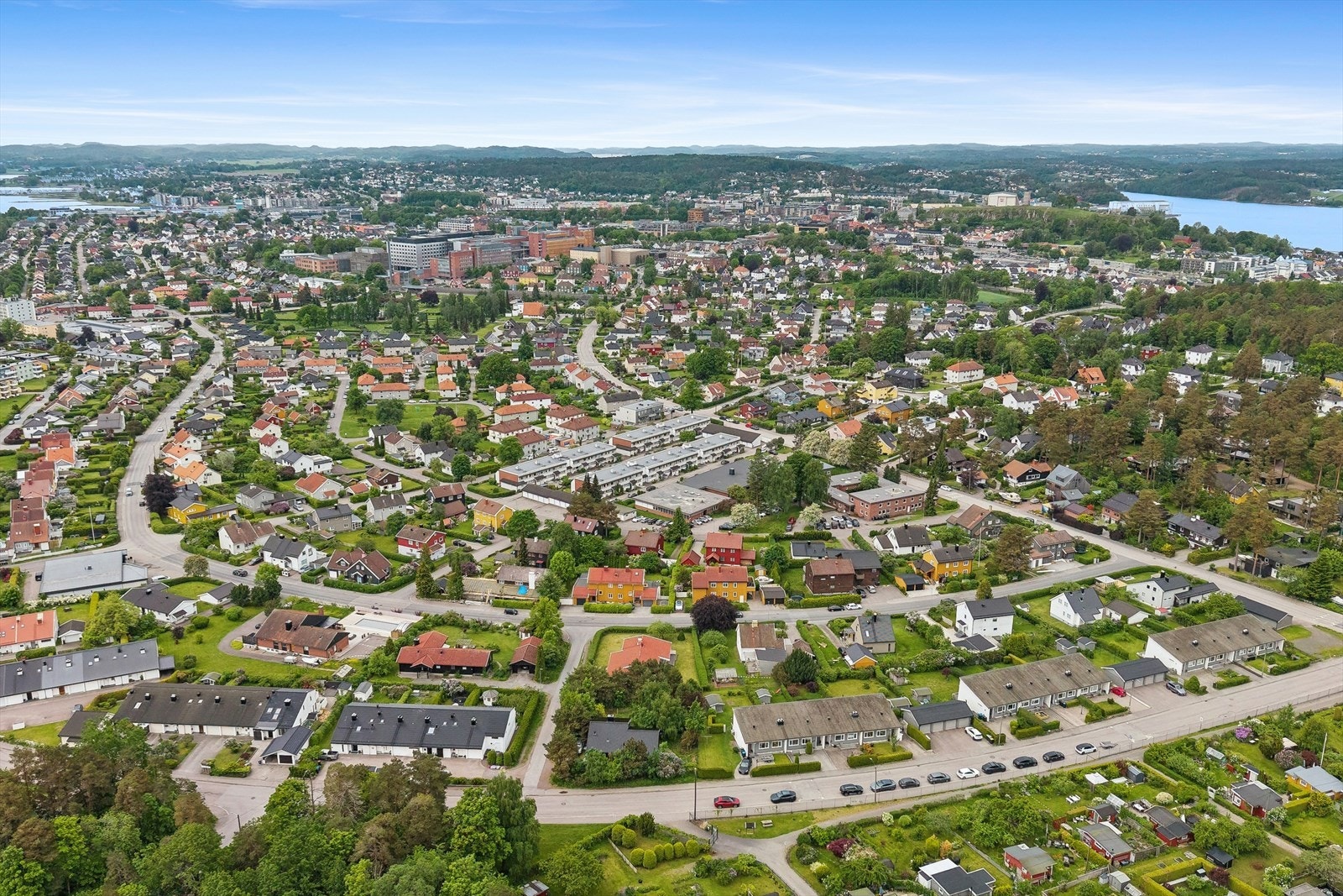 Det er også kort vei til Sentrum, Sykehus og Kilen handelspark Galleribilde