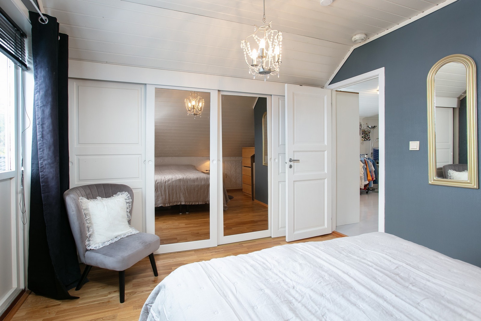God garderobeplass Galleribilde