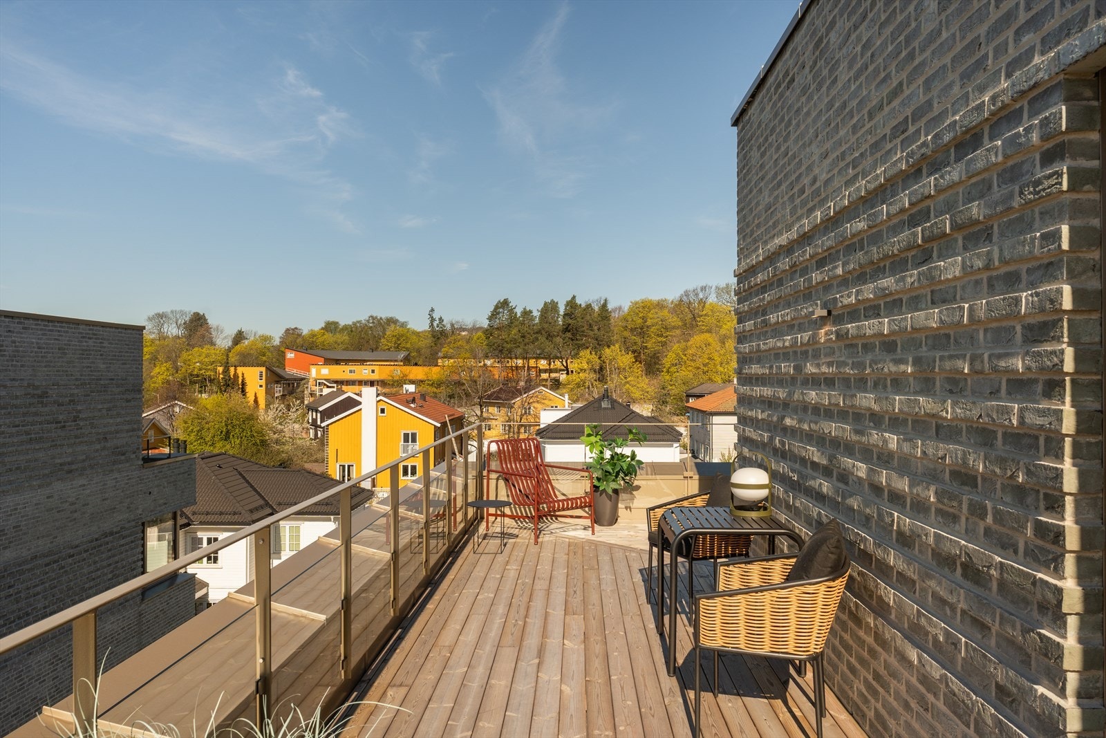 Her kan du nyte solen store deler av dagen! Galleribilde