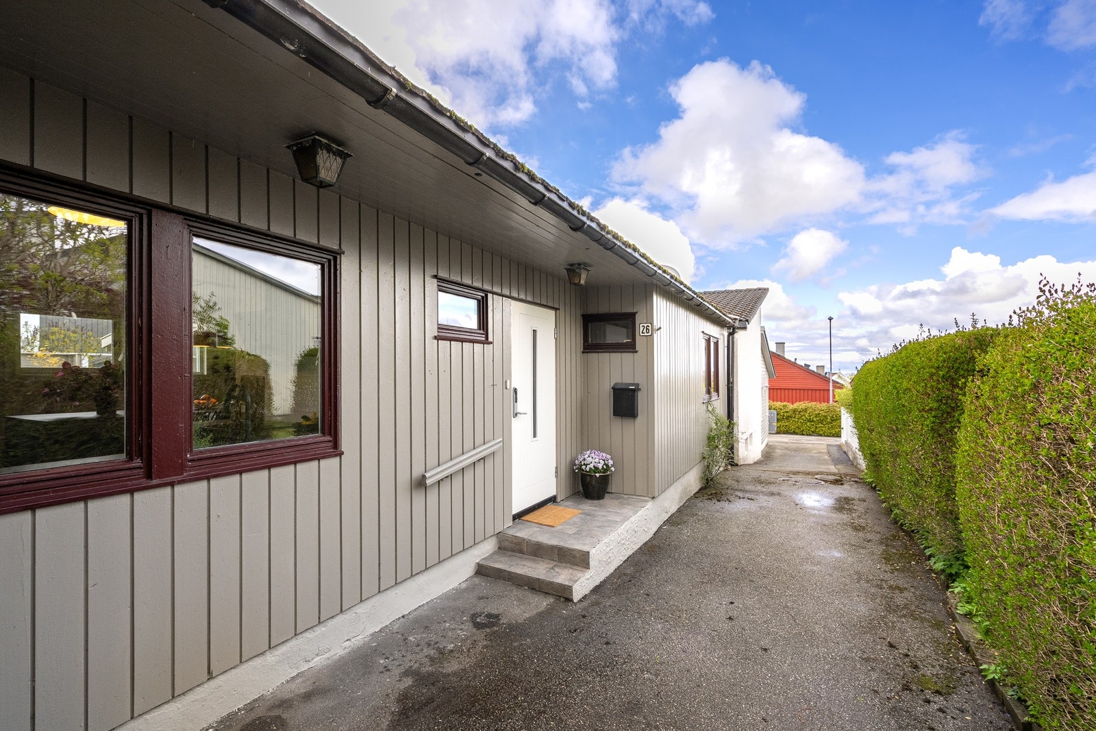 Inngangsparti. Galleribilde