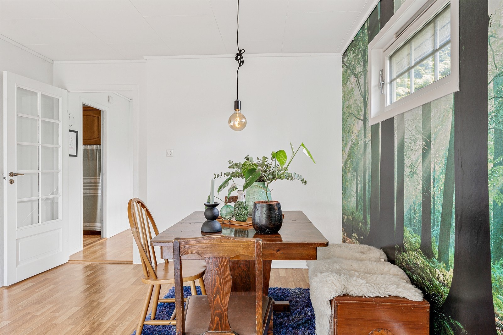 Her ligger alt til rette for hyggelige middagsselskaper med familie og venner. Galleribilde