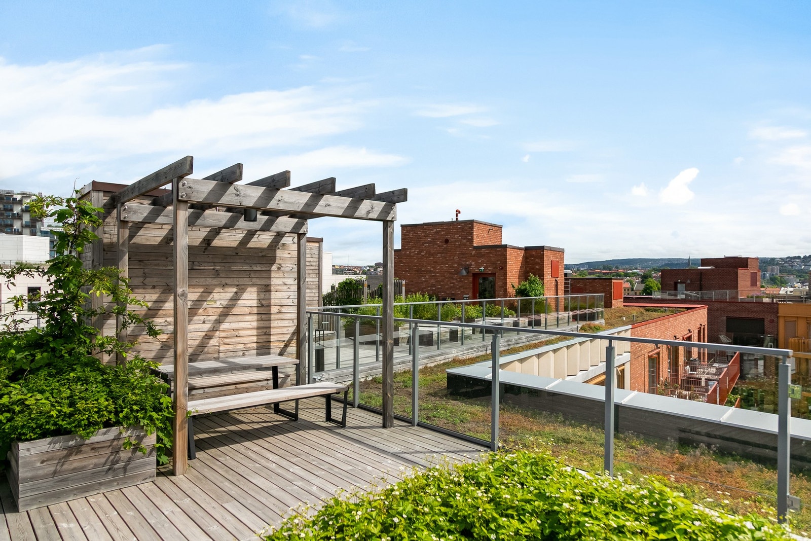 Utbygger har lagt stort vekt på utforming og opparbeidelse av takterrassene for beboerne. Galleribilde