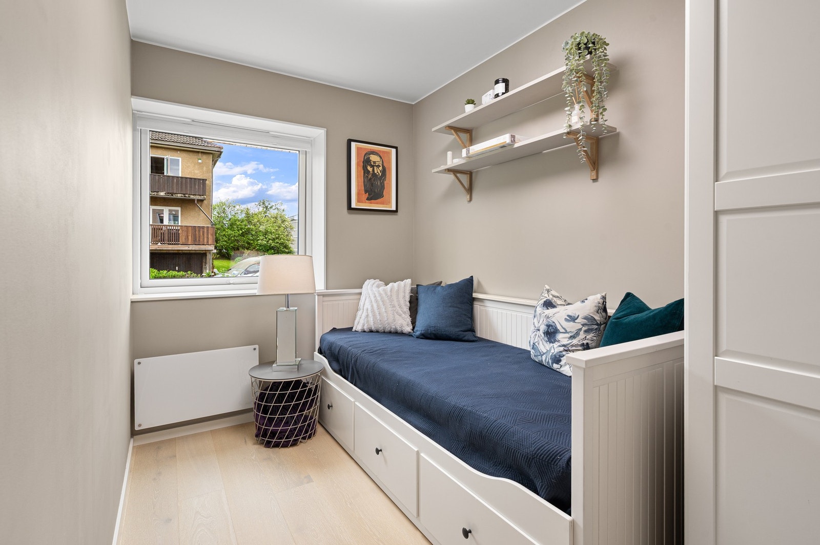 Soverom 3 måler ca. 6,4m² Galleribilde