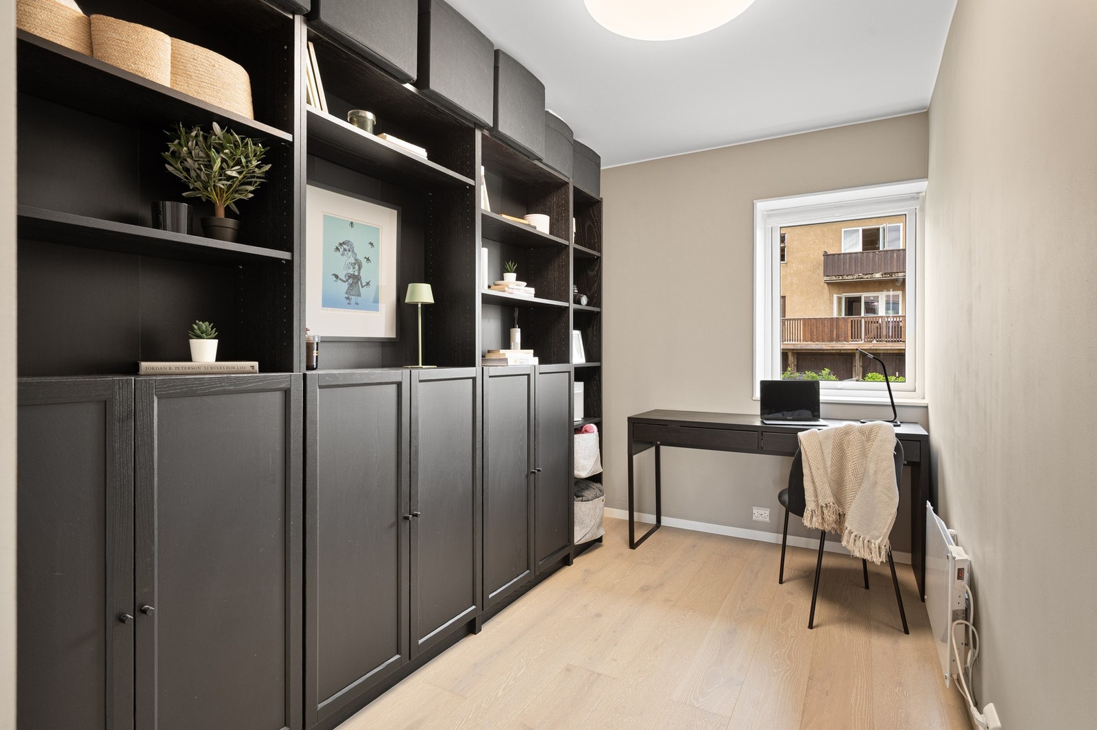 Soverom 2 måler ca. 6,4m² Galleribilde