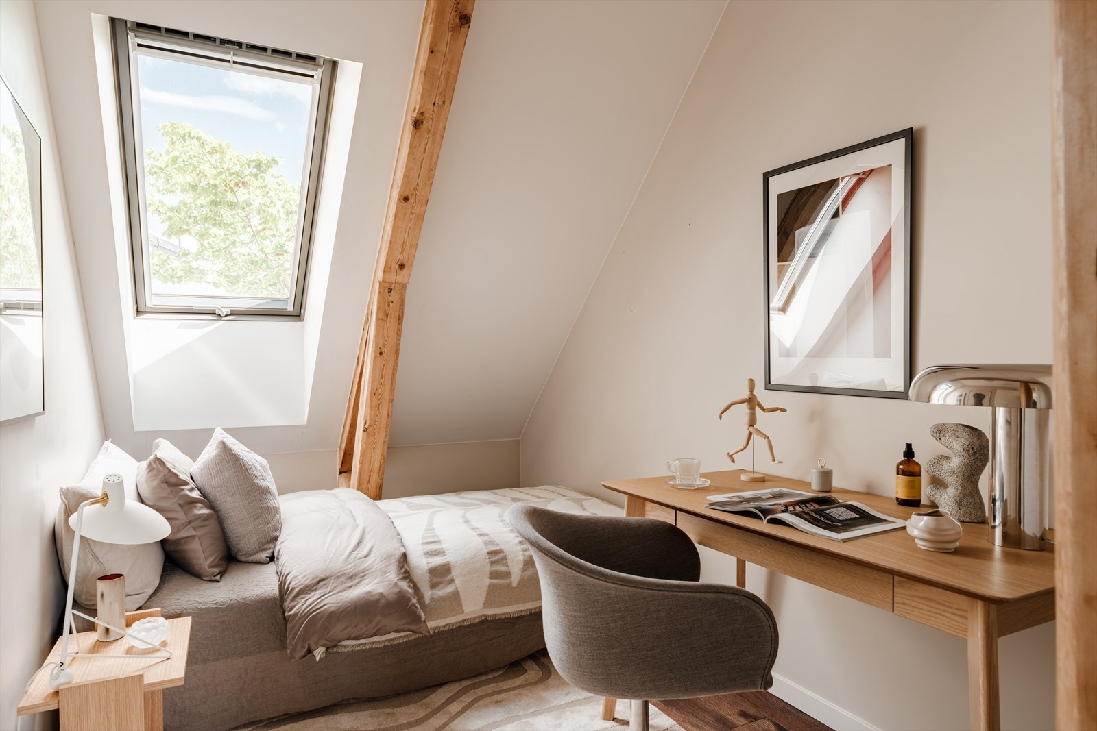 Det andre soverommet egner seg godt som barnerom, gjesterom eller kontor. Galleribilde