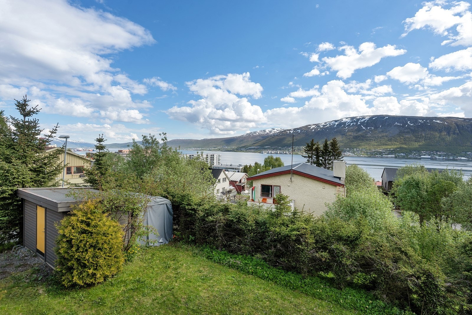 Utsikt nordøst Galleribilde