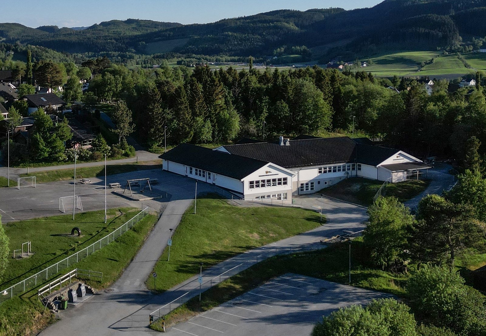 Nærområdet: Gangavstand til Vikhammeråsen Grendaskole for 1-4 trinn Galleribilde