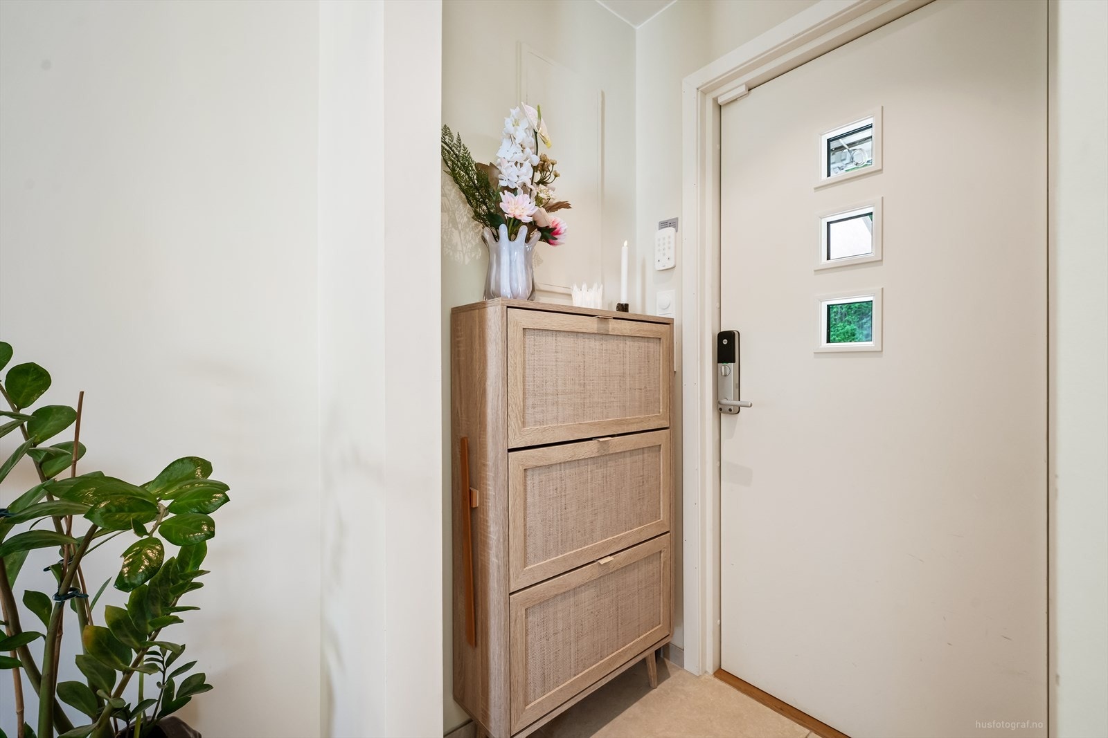 Velkommen inn! Overflater i store deler av boligen er oppgradert i 2022 og 2023. Galleribilde