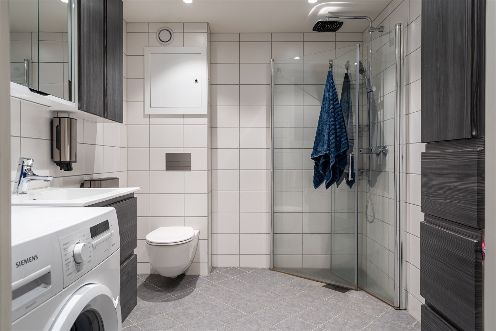 Badet ble pusset opp i regi av borettslaget i 2019, og fremstår som velholdt og tidsmessig. Galleribilde