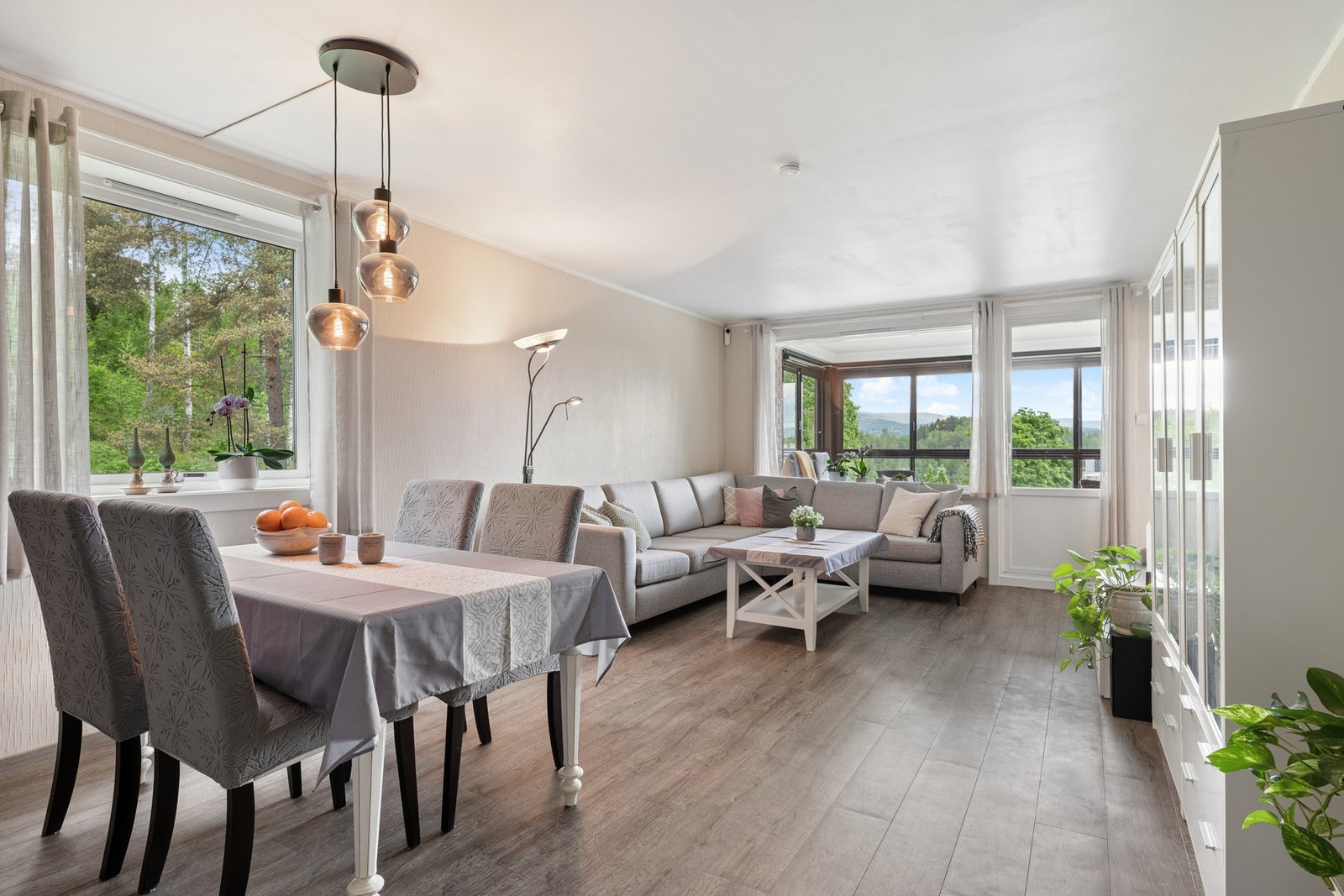 Leiligheten har en fin beliggenhet på Haldenjordet som er et rolig, veletablert og trivelig boligområde. Galleribilde