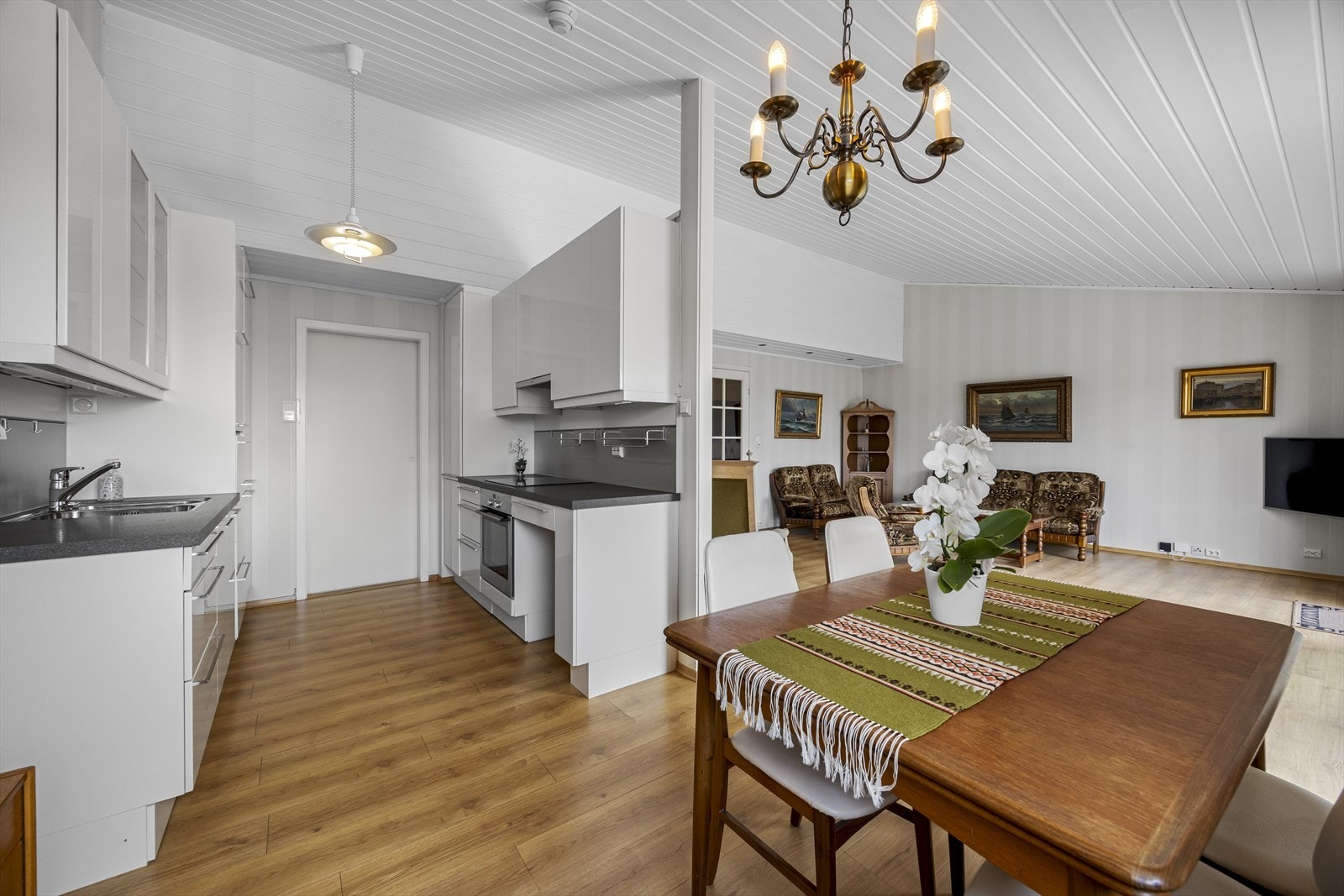 Spisestue / kjøkken Galleribilde