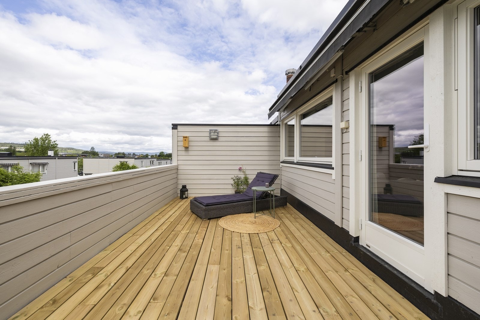 Verandaen har nyere dekke og det er montert markise. Galleribilde