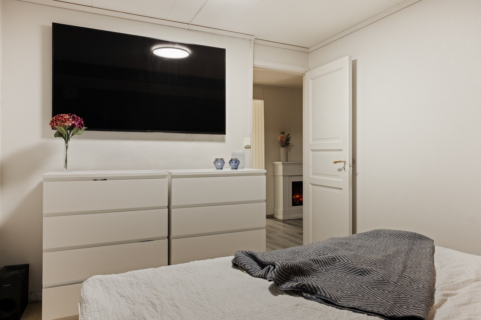- Bod på 11,26 m² innredet som soverom (ikke godkjent for varig opphold iht. byggetegninger) - Galleribilde