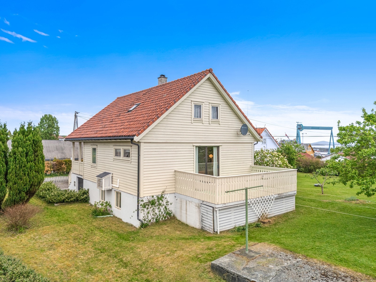 Fra stuen er det utgang til terrasse Galleribilde