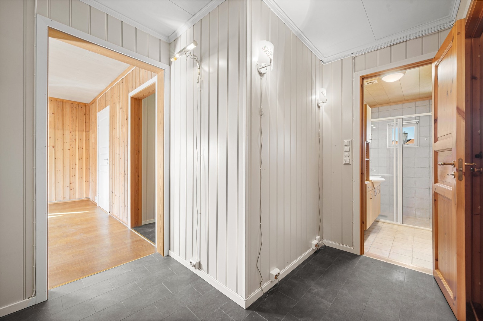 Romslig entrè på 5,1m². Galleribilde