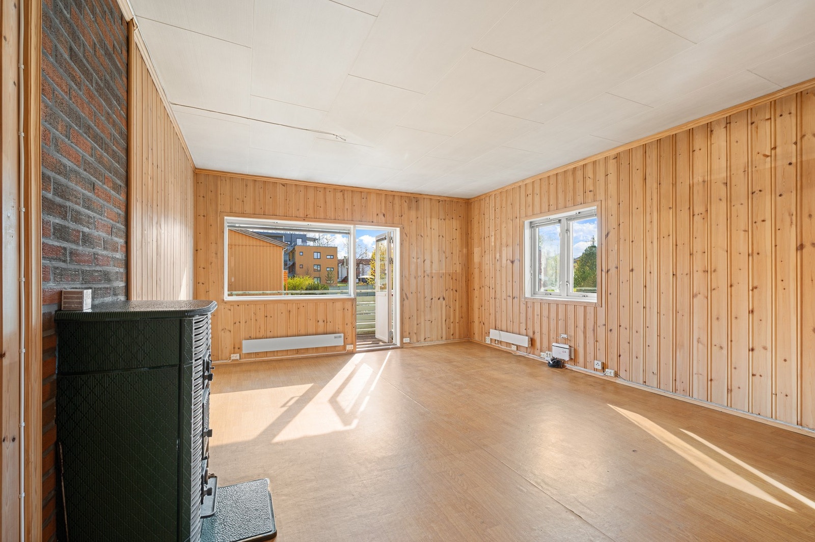 Her har du muligheten til å sikre deg en innholdsrik og romslig 3-roms leilighet. Galleribilde