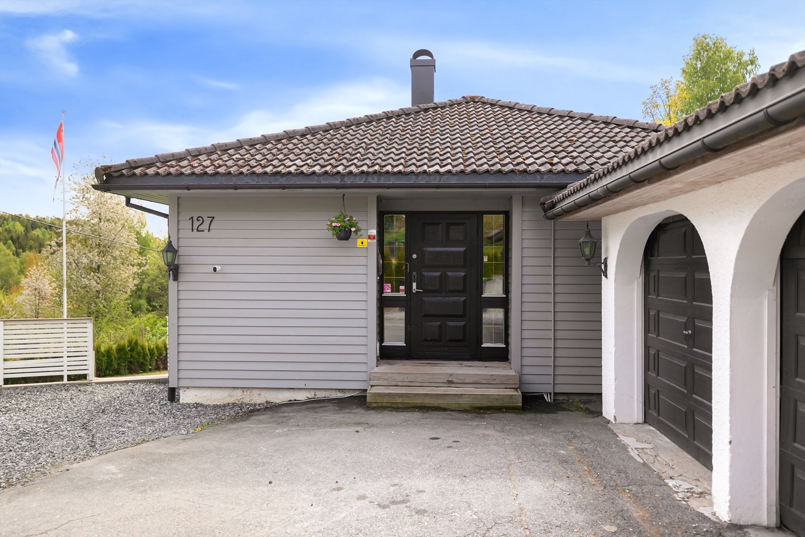 Inngangsparti Galleribilde