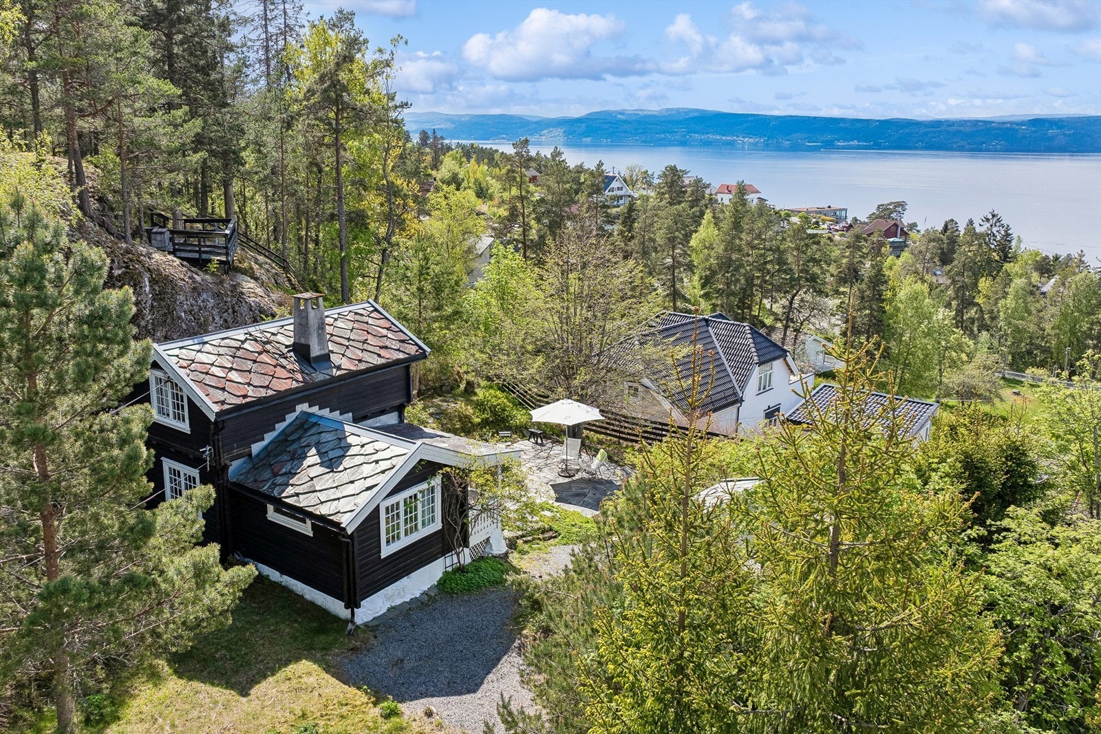 Velkommen til Torsbakken 6! Presentert av Anniken Øderud v/Krogsveen Nesodden. Galleribilde