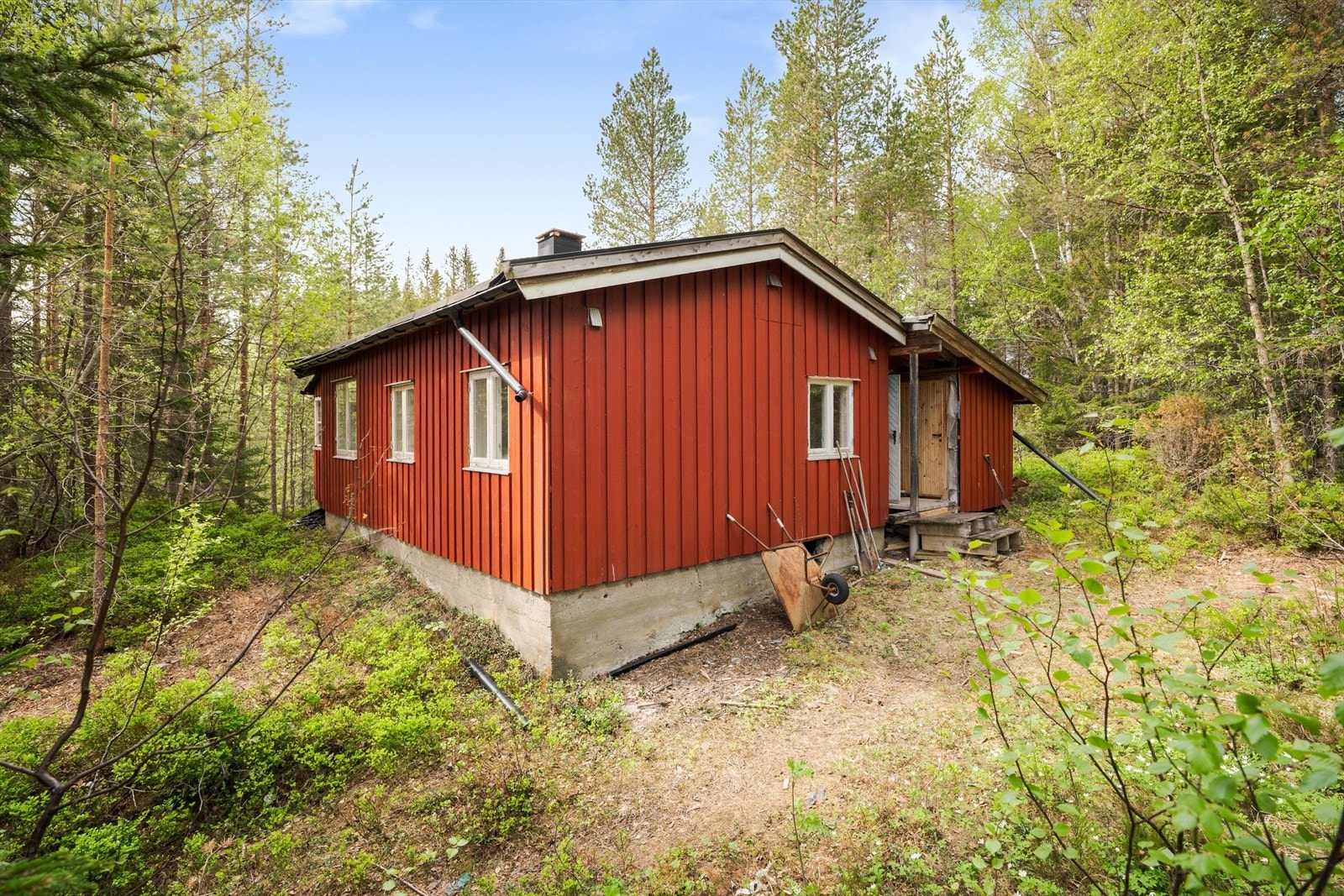 Området rundt hytta tilbyr flotte turområder på alle kanter, sommer som vinter. Galleribilde