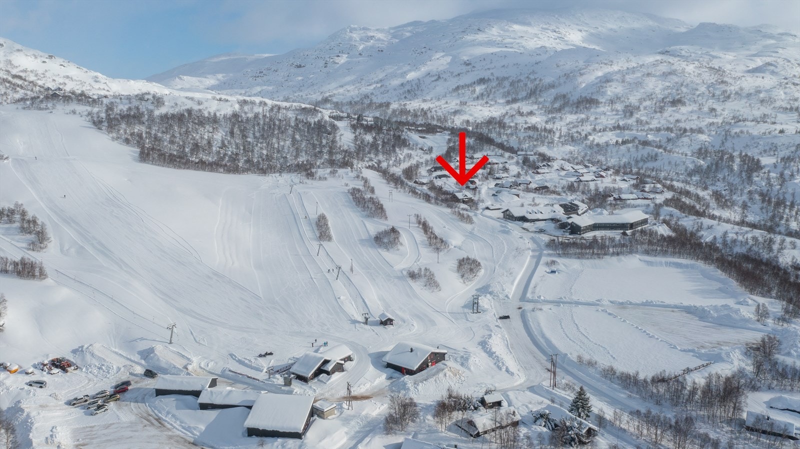 Fantastisk beliggenhet på en utsiktsomt bak Sirdal Høyfjellshotell. Fidjeland Skitrekk ligger like ved - ski in - ski out! Galleribilde