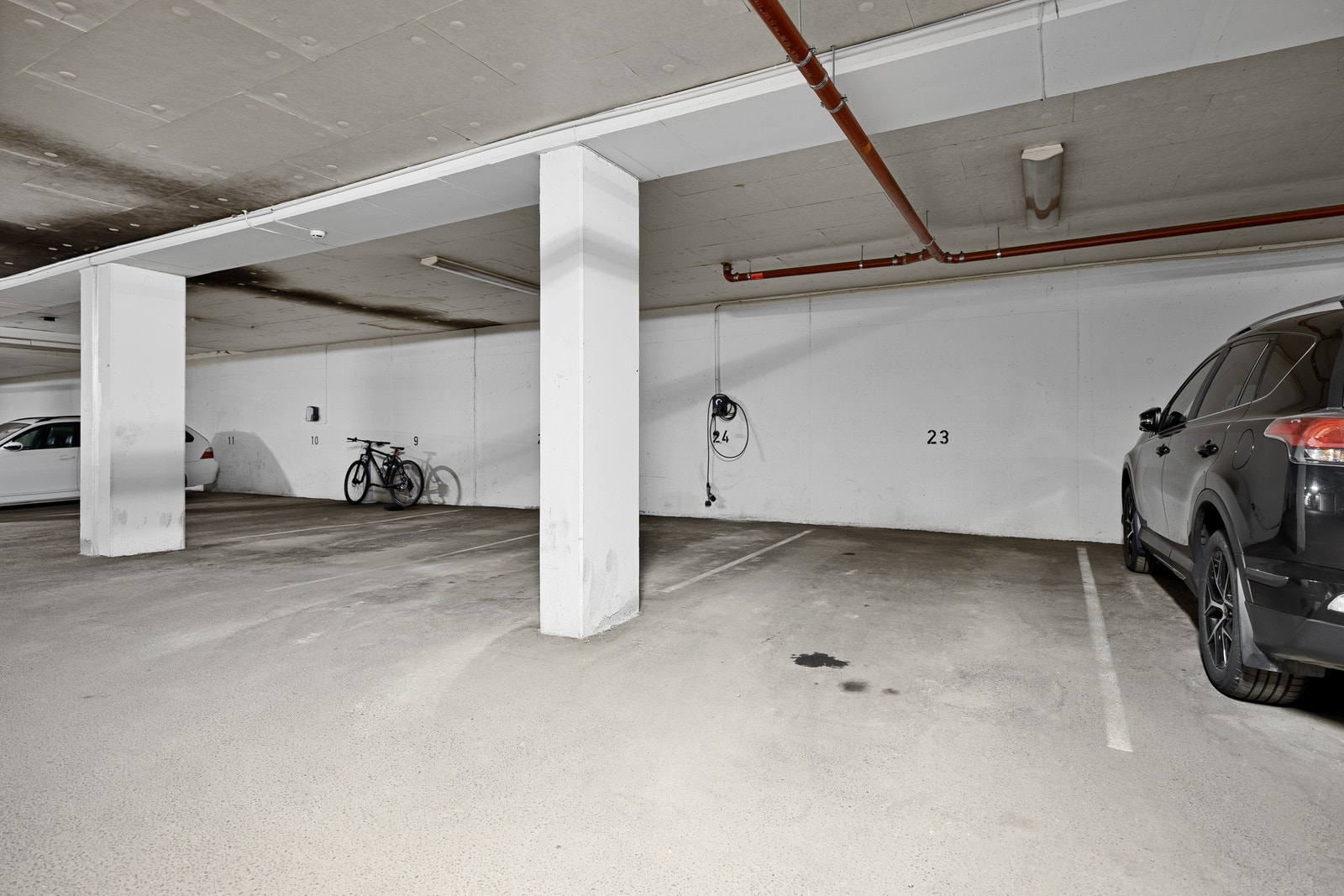 Garasjeplass Galleribilde