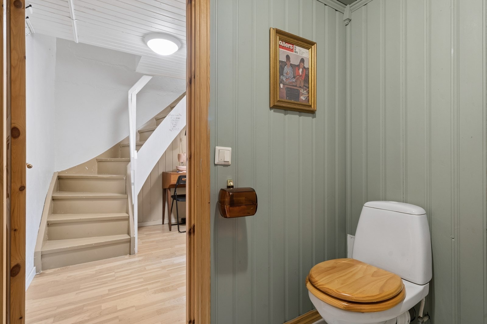 Wc-rom i kjeller Galleribilde