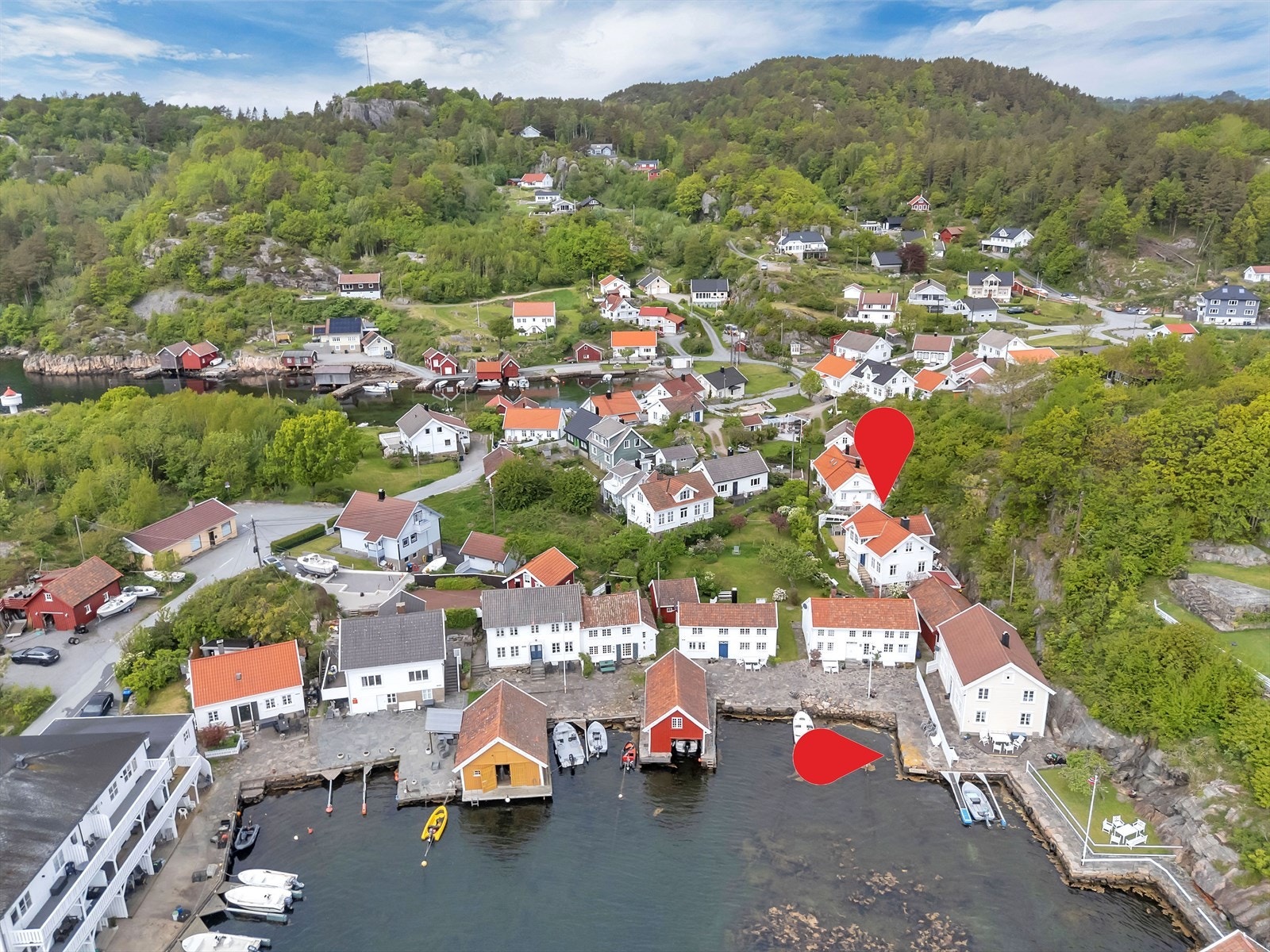 Eiendommen er markert med sin sentrale beliggenhet i Åvik. Galleribilde