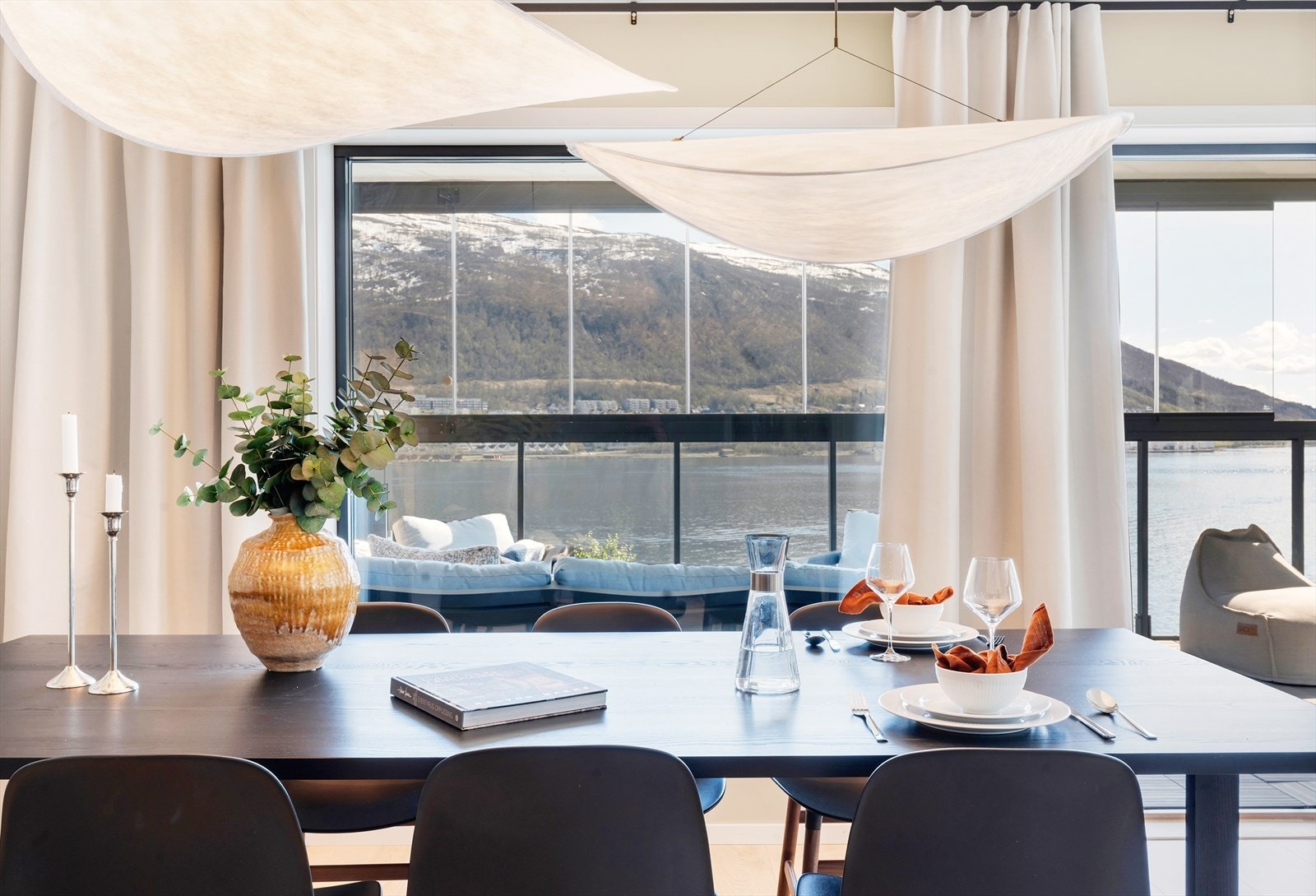 Her kan du invitere gjester i både små og store lag til et godt måltid i flotte omgivelser. Galleribilde