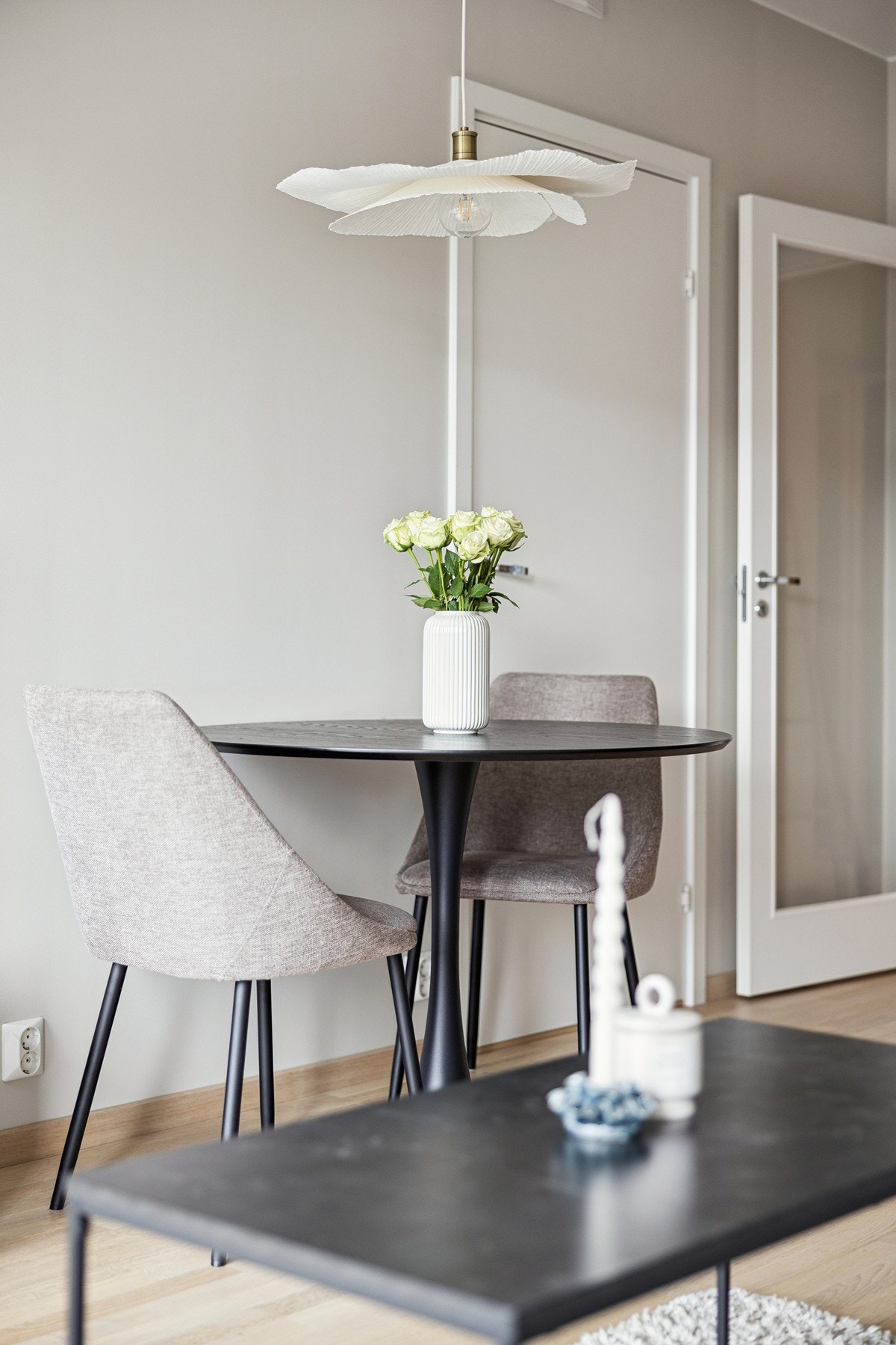 Plass til et lite spisebord. Galleribilde
