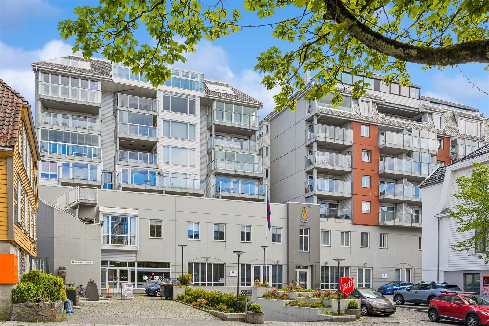 Leiligheten ligger i 4. etasje i Sameiet Bredegården. Galleribilde