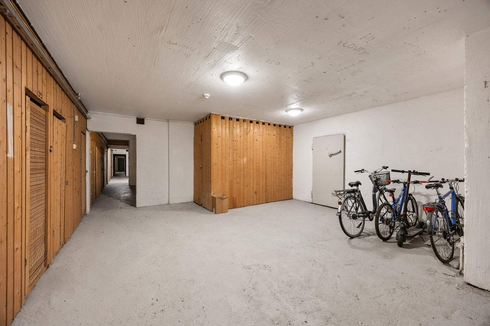 Leiligheten disponerer en egen bod i kjelleren for ekstra lagring. Galleribilde