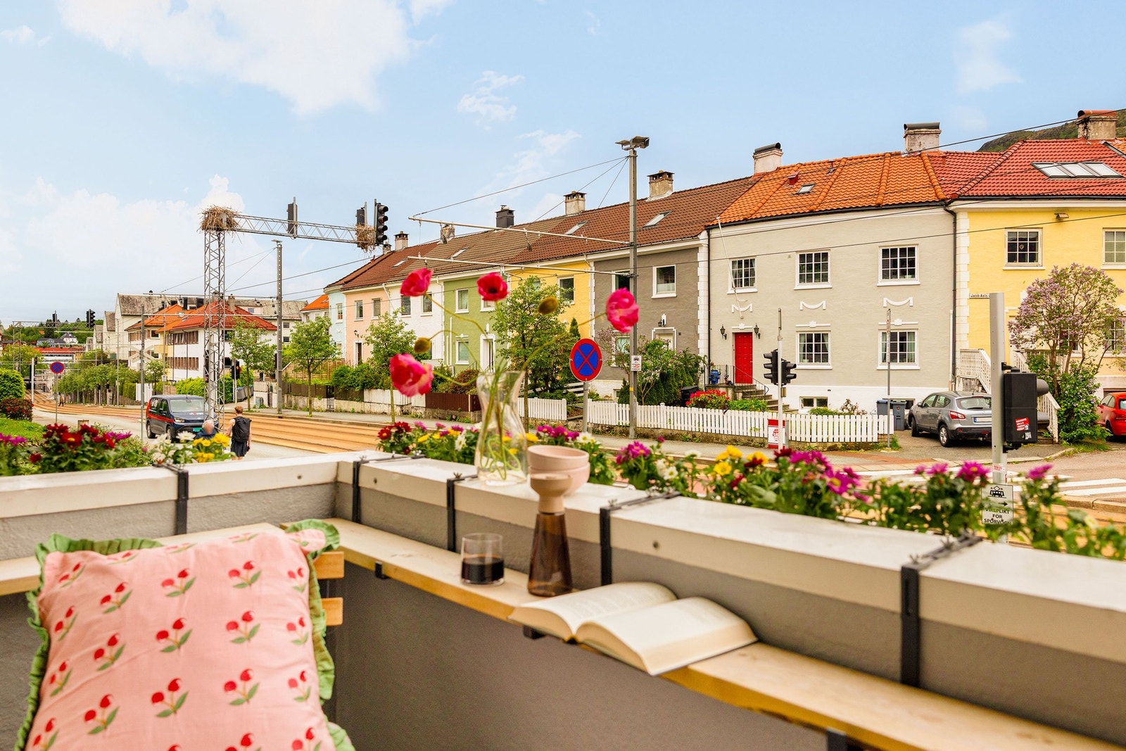 En lys og innbydende 4-roms leilighet med sentral beliggenhet like ved HVL og bybane Galleribilde