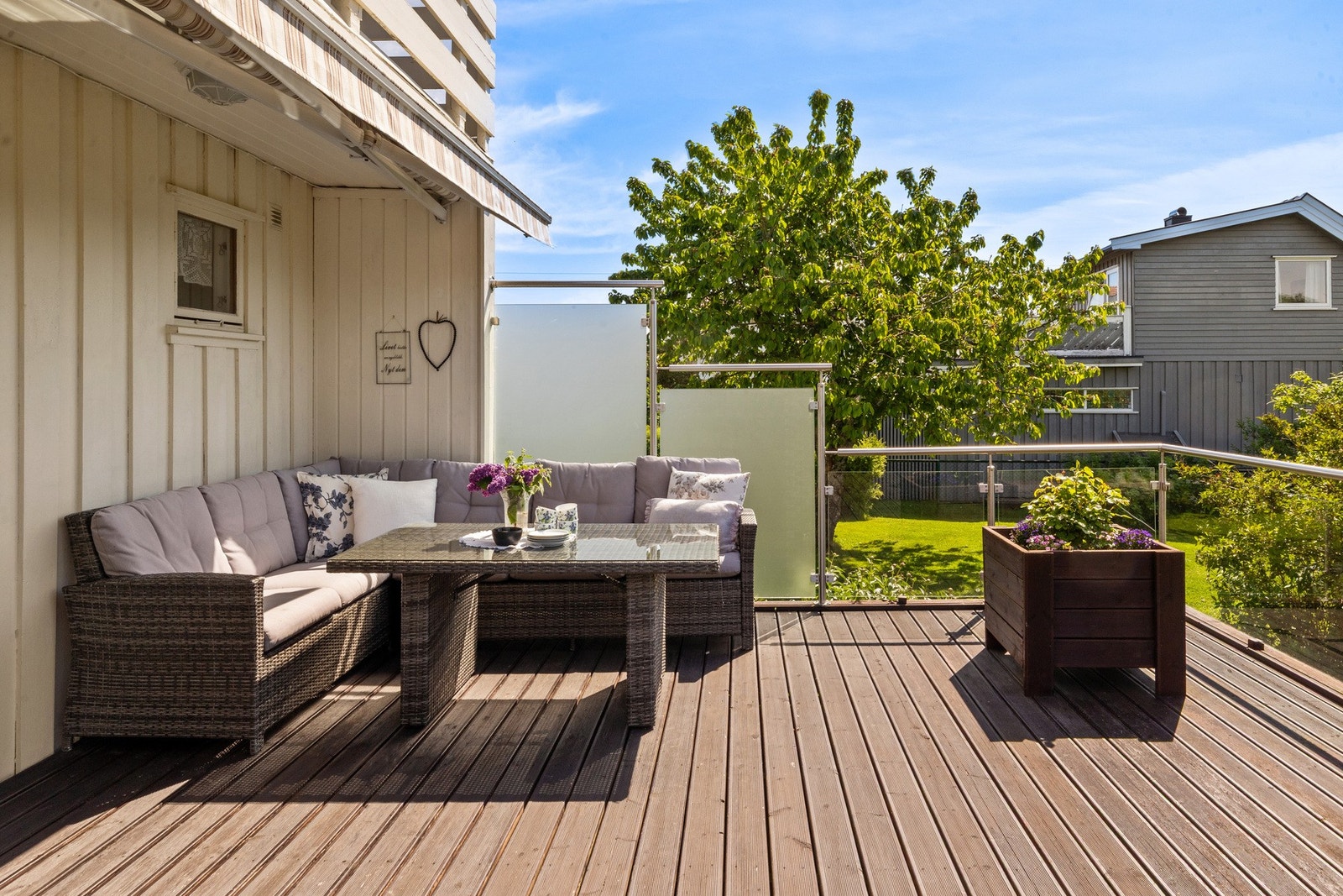 Solrike uteplasser. Galleribilde