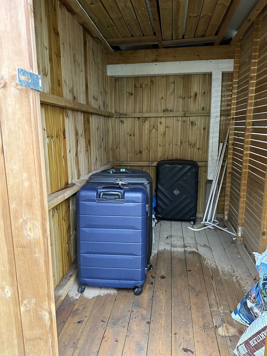 Egen utendørs bod Galleribilde