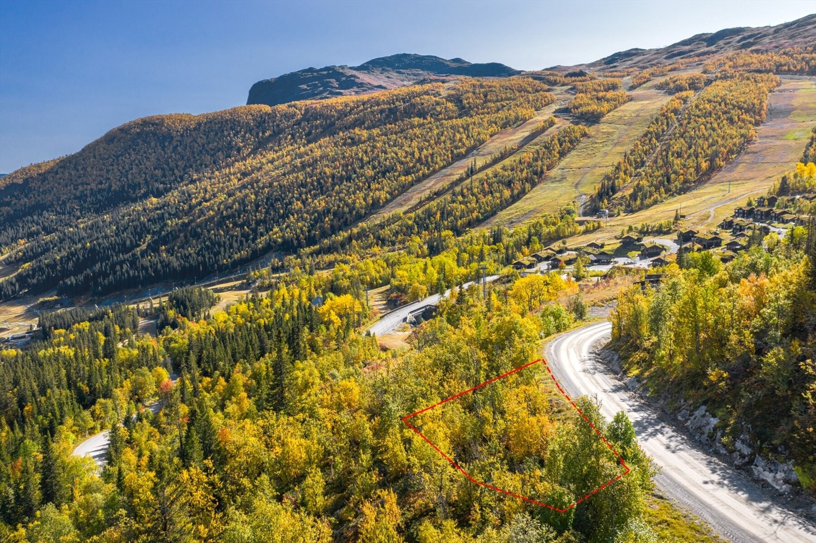 Eksklusiv hyttetomt ved Hemsedal Skisenter. Presenteres av Helge B. Enitch v/ EIE Fjellmegleren Galleribilde