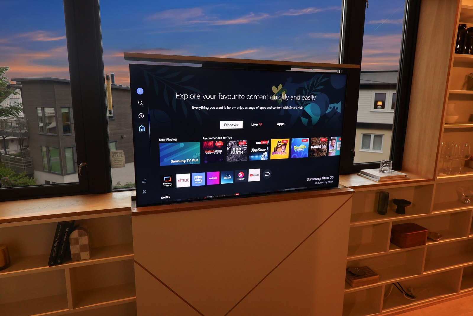 Tv-heis, slik at tv blir borte når den ikke er i bruk. Galleribilde