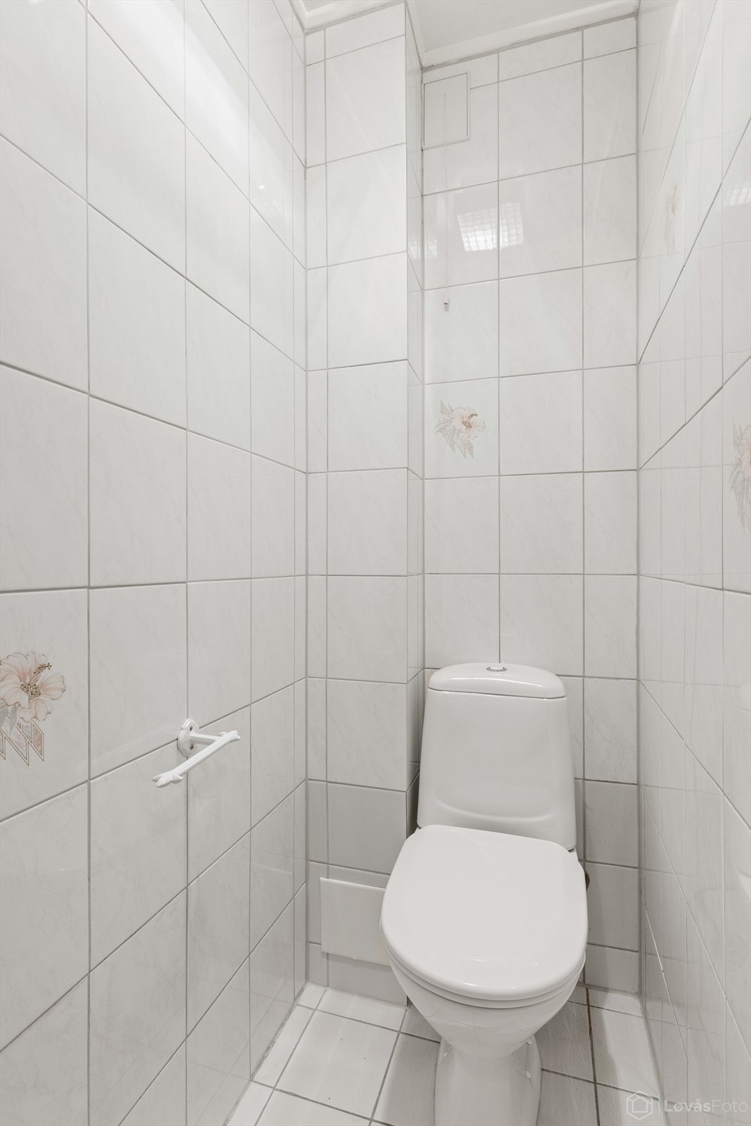 Eget toalettrom adskilt fra badet. Galleribilde