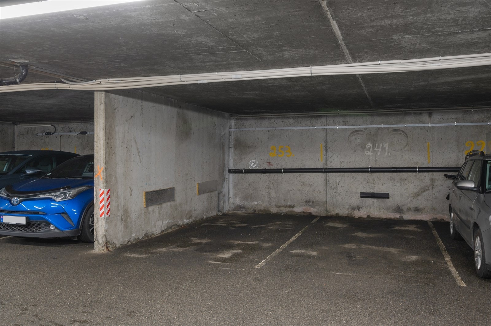 - Leiligheten har en fast garasjeplass med mulighet for å montere elbil-lader - Galleribilde