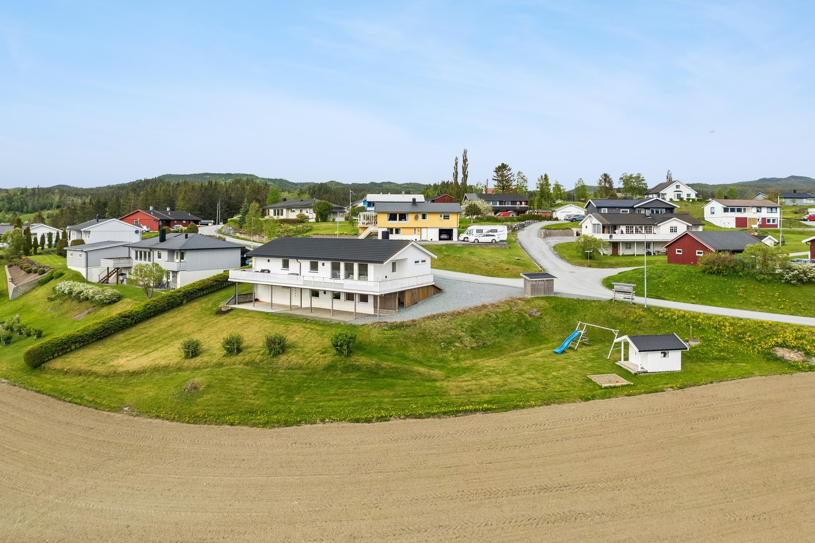 Velkommen til Støringvegen 1! Foto: Hamish Gray Galleribilde