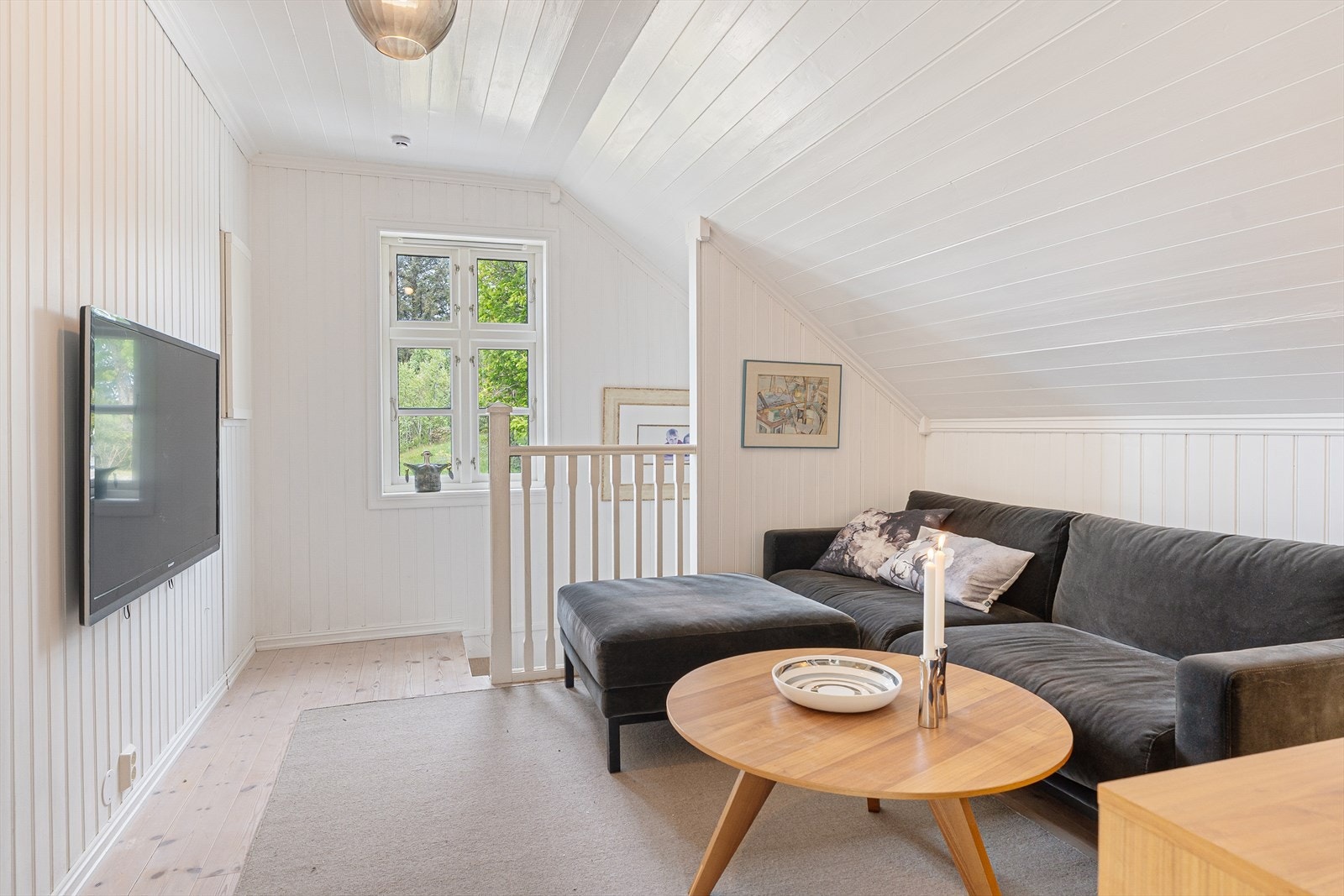 Loftstue for familiens ungdommer Galleribilde