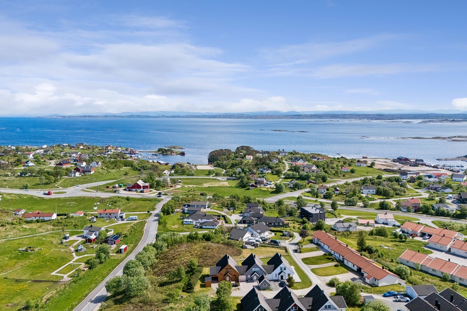 Det er kort avstand ned til Hammarvika gjestehavn, hvor den lokale båtforeningen holder til Galleribilde