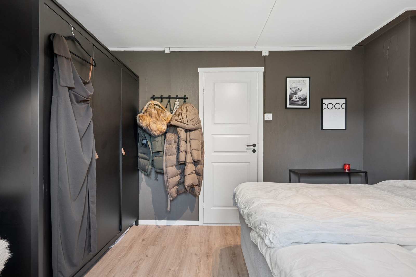 Rommet har plass til garderobeløsning. Galleribilde