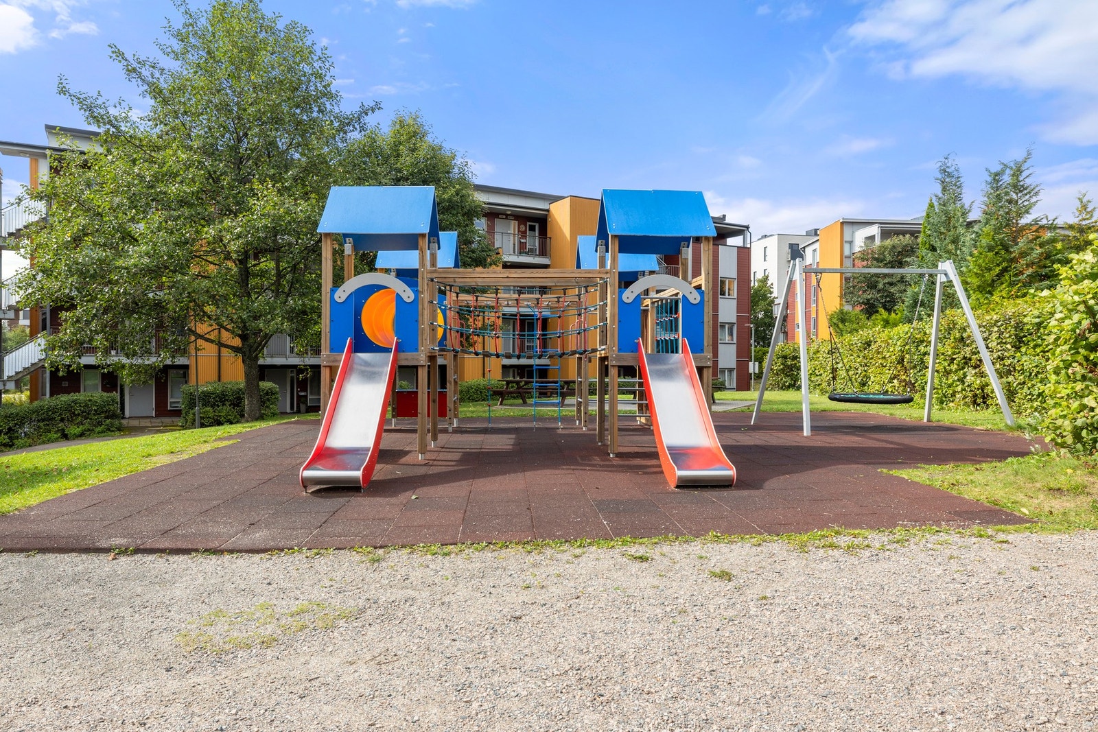Det er flotte lekeplasser med rikelig av boltreplass for de minste i familien. Galleribilde