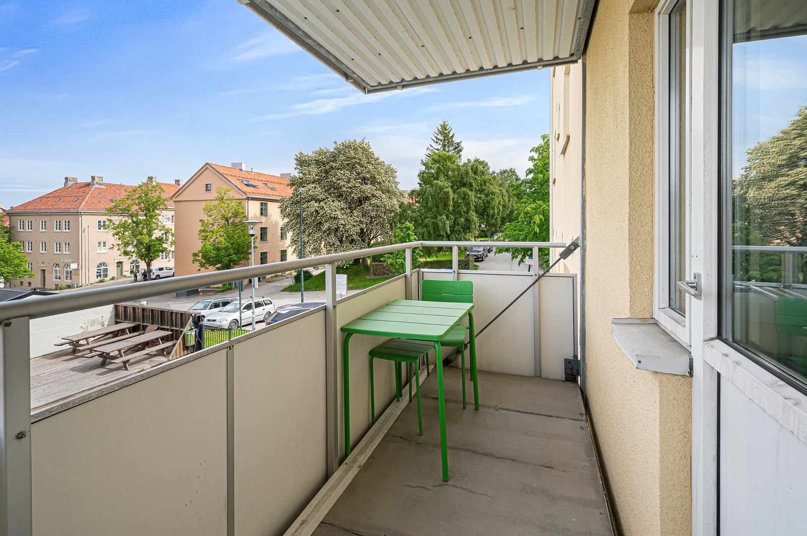 Felles balkong i hver etasje. Galleribilde